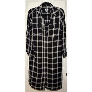 Old Navy gray/white/black plaid shirt dress size medium petite